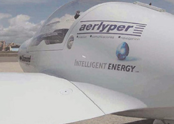 Hydrogen fuel cell aircraft being developed